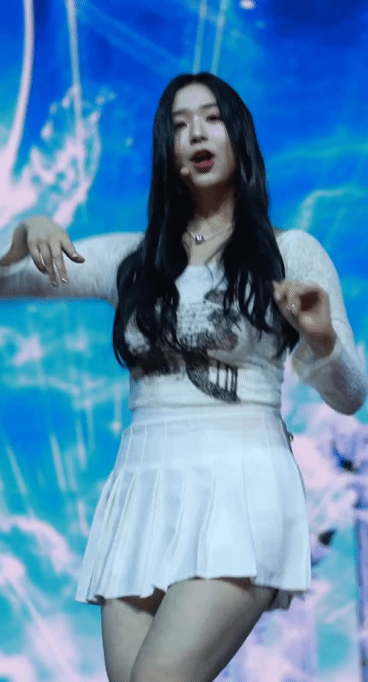 17464914376641.gif